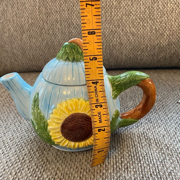 Vintage Sunflower Ceramic Teapot by, CBK LTD 8”high and 9”long - Picture 13 of 16